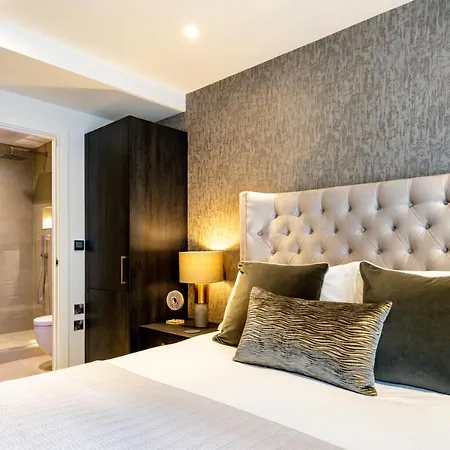 Piccadilly Place Apartment *